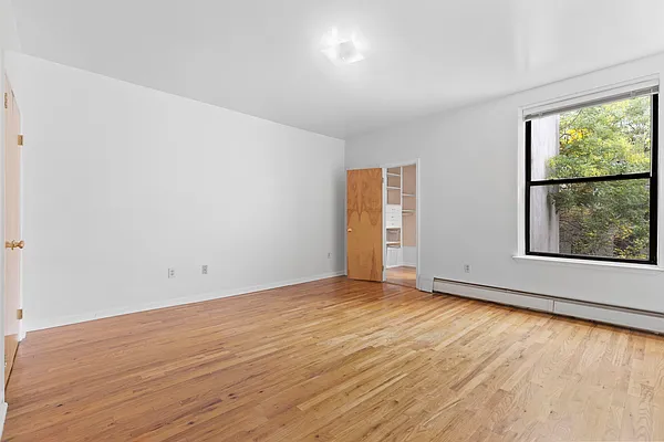 105 W 136 ST