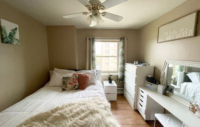 1 bed, 1 bath, $1,025, Unit 403