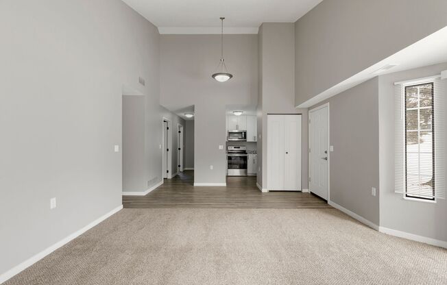 2 beds, 1 bath, 1,207 sqft, $1,995, Unit 04 2369 R