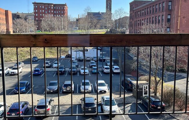 1 bed, 1 bath, 715 sqft, $1,795, Unit 35-310