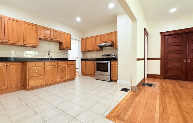 6 SILLOWAY ST