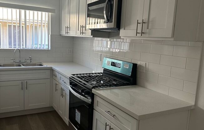 1 bed, 1 bath, 600 sqft, $1,800, Unit 06