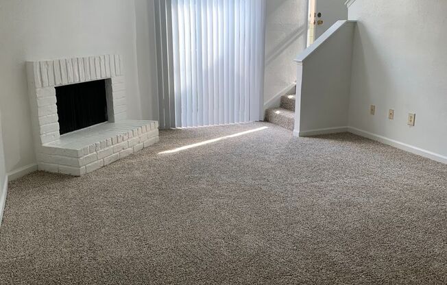 1 bed, 1.5 baths, 866 sqft, $1,150, Unit 2502