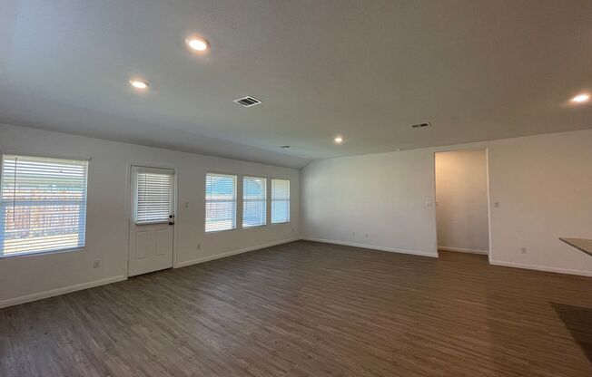 Luxury Vinyl Plank (No Carpet) /  Fridge Included / Covered Back Patio/ Neighborhood Pool/CISD