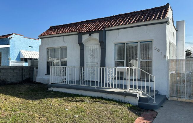 Central to everything! Move In Ready 2bd/1ba home in Van Ness area