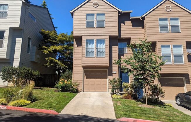 Beautiful Beaverton Townhouse Available Now!