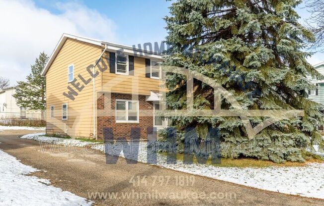 6467 N 105 ST