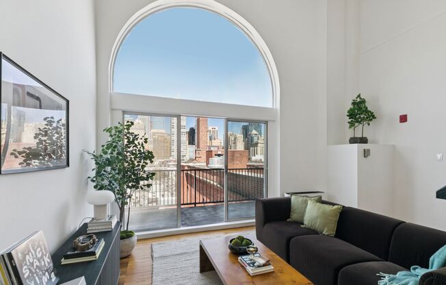 1 bed, 1.5 baths, $2,260, Unit PH2