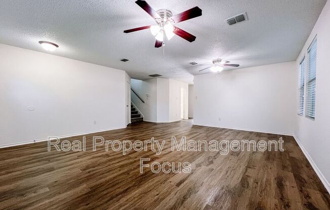 1329 SCENIC HLS DR