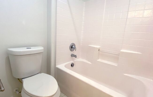 Great single story home 4 beds 3 baths in Henderson