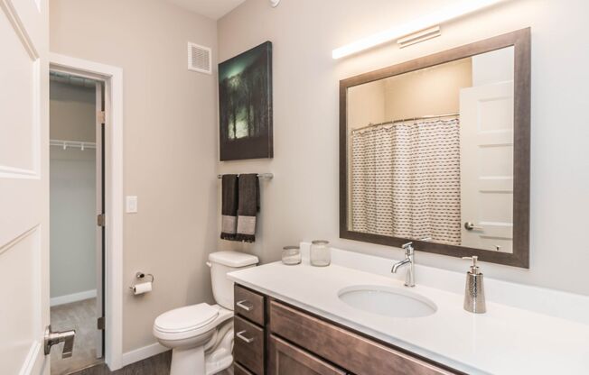 2 beds, 2 baths, 1,098 sqft, $1,630, Unit 422