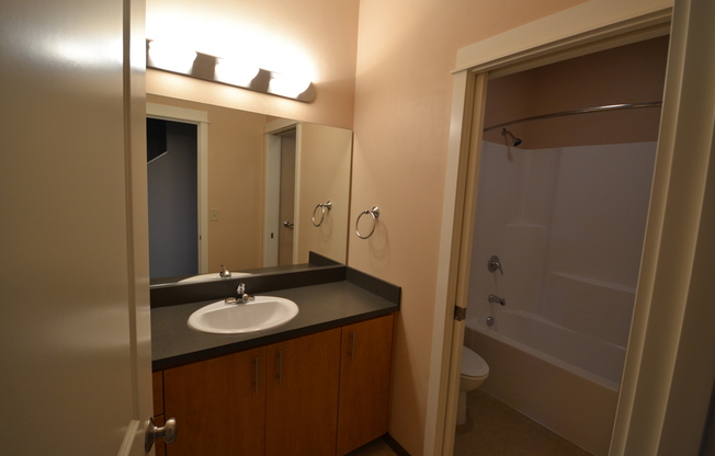 4 beds, 2.5 baths, 1,502 sqft, $3,380, Unit 13