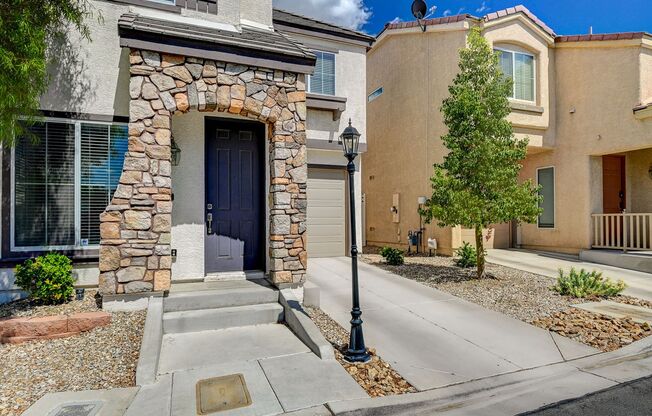 Beautiful Home in Lamplight Gardens at Silverado gated community