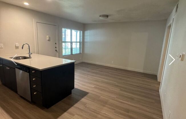 1 bed, 1 bath, 650 sqft, $1,389, Unit SUX-111
