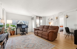 1 bed, 1.5 baths, 750 sqft, $3,200, Unit 303