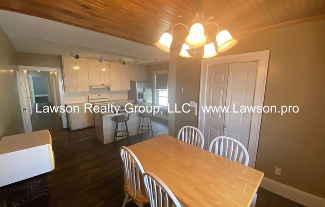 2 beds, 1 bath, 1,112 sqft, $1,295, Unit 928 2nd #5