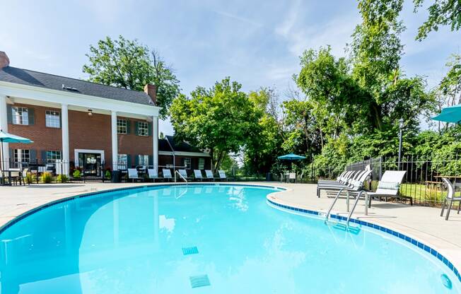 Littlestone Apartments swimming pool and clubhouse