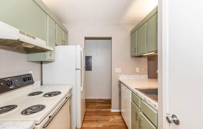 1 bed, 1 bath, 685 sqft, $890