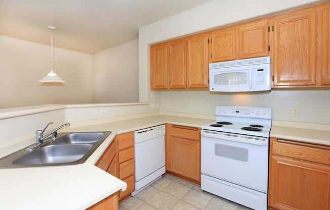 3 beds, 2 baths, 1,315 sqft, $3,295, Unit Unit 0503