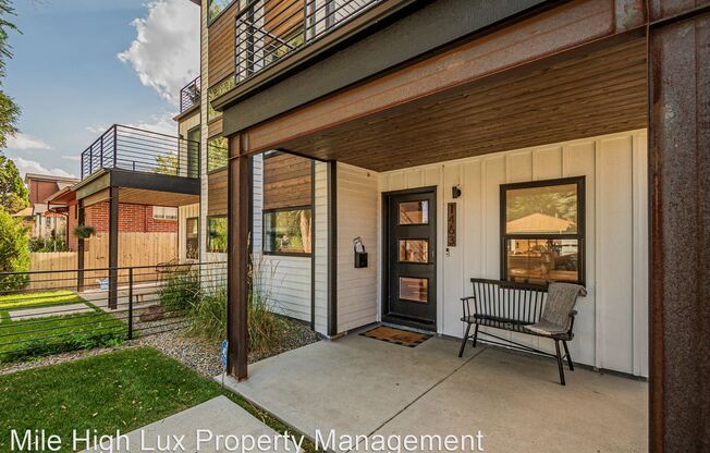 1463 N Winona Ct