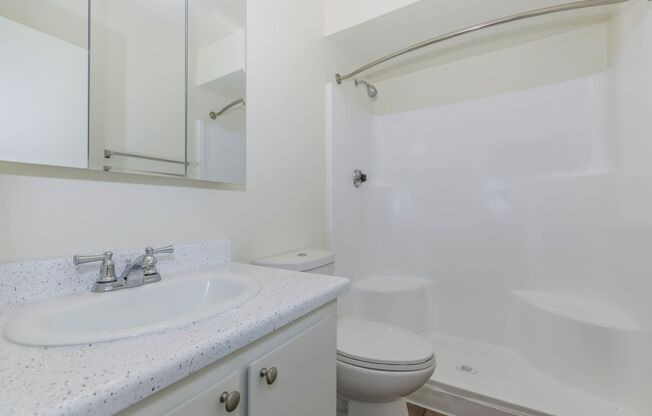 3 beds, 2 baths, 1,194 sqft, $1,649, Unit P1085