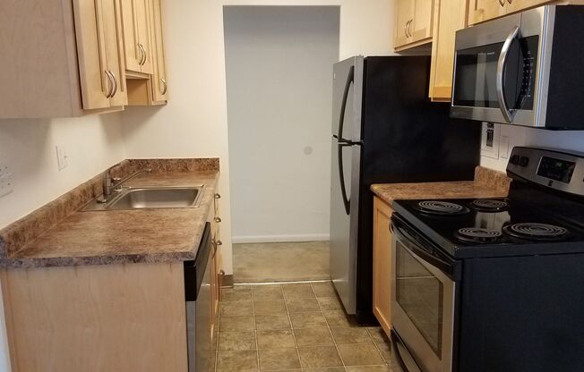 2 beds, 1 bath, 725 sqft, $1,780, Unit 501