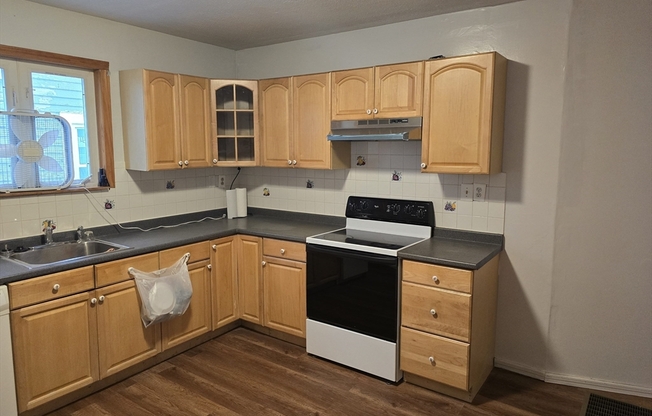 2 beds, 1 bath, 1,000 sqft, $2,900, Unit 1