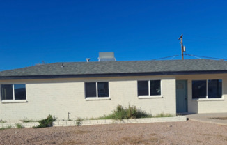 1036 W 5 ST