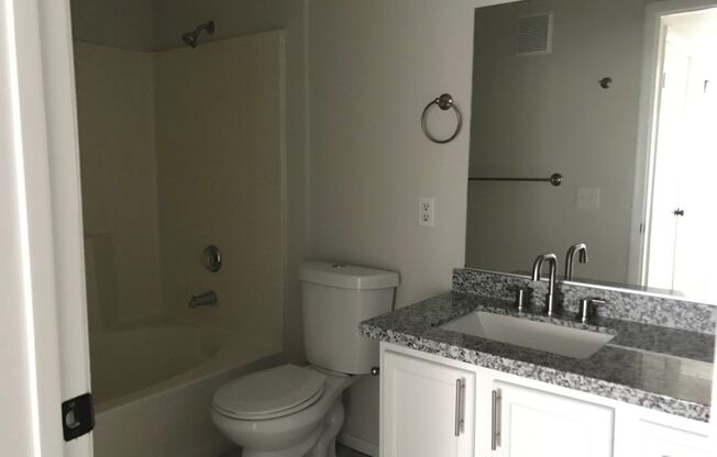 Beautiful 2 bedroom 2 bath upstairs condo
