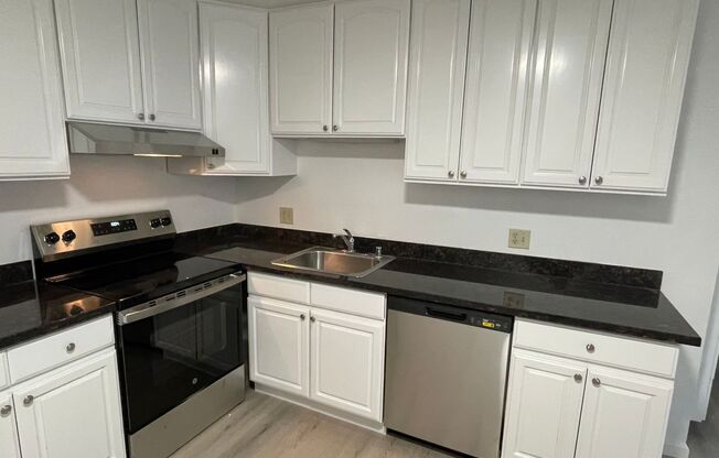 2 beds, 1 bath, $2,300, Unit 11