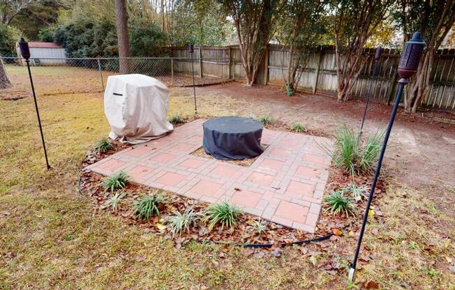 3 beds, 2 baths, 2,043 sqft, $1,700