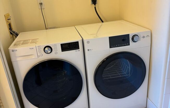 1 bed, 1 bath, $2,700