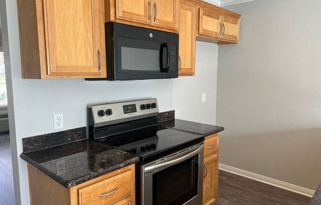 1 bed, 1 bath, 700 sqft, $2,305, Unit G-5