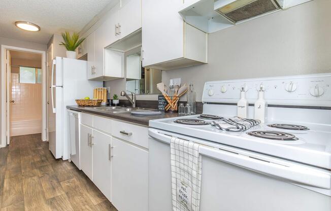 1 bed, 1 bath, 551 sqft, $1,349