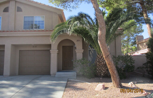 Stone Canyon Townhome located in GREEN VALLEY!