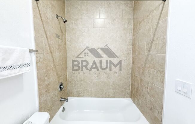 2 beds, 2 baths, 1,000 sqft, $2,495, Unit 210