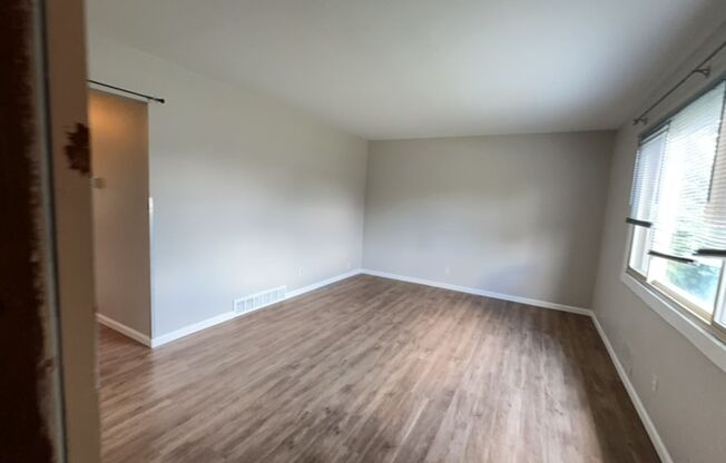 2 beds, 1 bath, 900 sqft, $1,500, Unit APT#2