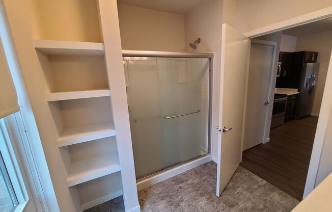 1 bed, 1 bath, 870 sqft, $1,480, Unit 313