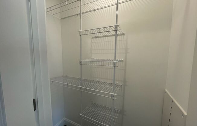 Studio, 1 bath, 328 sqft, $1,850, Unit 408