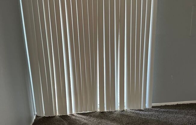 1 bed, 1 bath, 470 sqft, $745, Unit 612