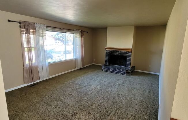 Great 5br/2ba House in NE Colorado Springs. Near UCCS