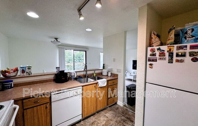 1700 W SUNN FJORD LN
