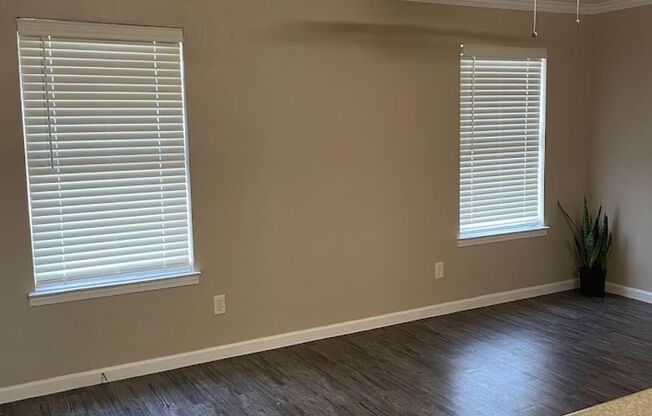 1 bed, 1 bath, 477 sqft, $1,100, Unit 209