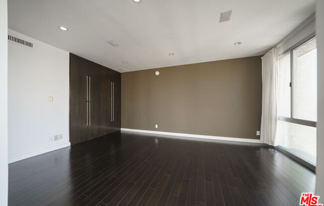 2 beds, 2 baths, 1,234 sqft, $4,000, Unit 2110