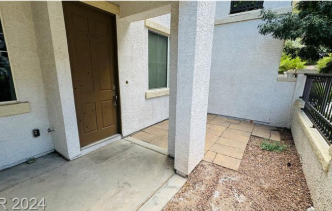 3 beds, 2 baths, $1,895, Unit UNIT 11102