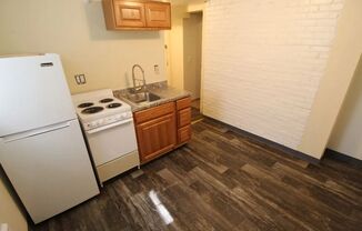 Studio, 1 bath, 260 sqft, $795, Unit Unit 7