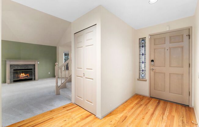 Beautiful 3 Bedroom Home in Bridle Trails