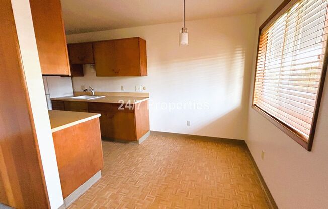 Hilltop 1BD I 1BA Apartment - Homestead