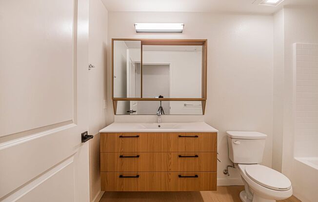 2 beds, 2 baths, 724 sqft, $3,630, Unit 204