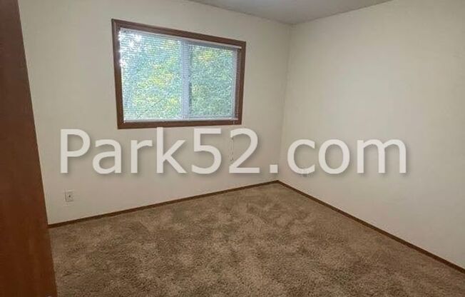 2 beds, 1 bath, $1,350